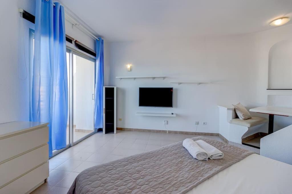 Bonito Estudio Playa Paraiso Con Vista Al Mar By Paramount Holidays アデヘ エクステリア 写真
