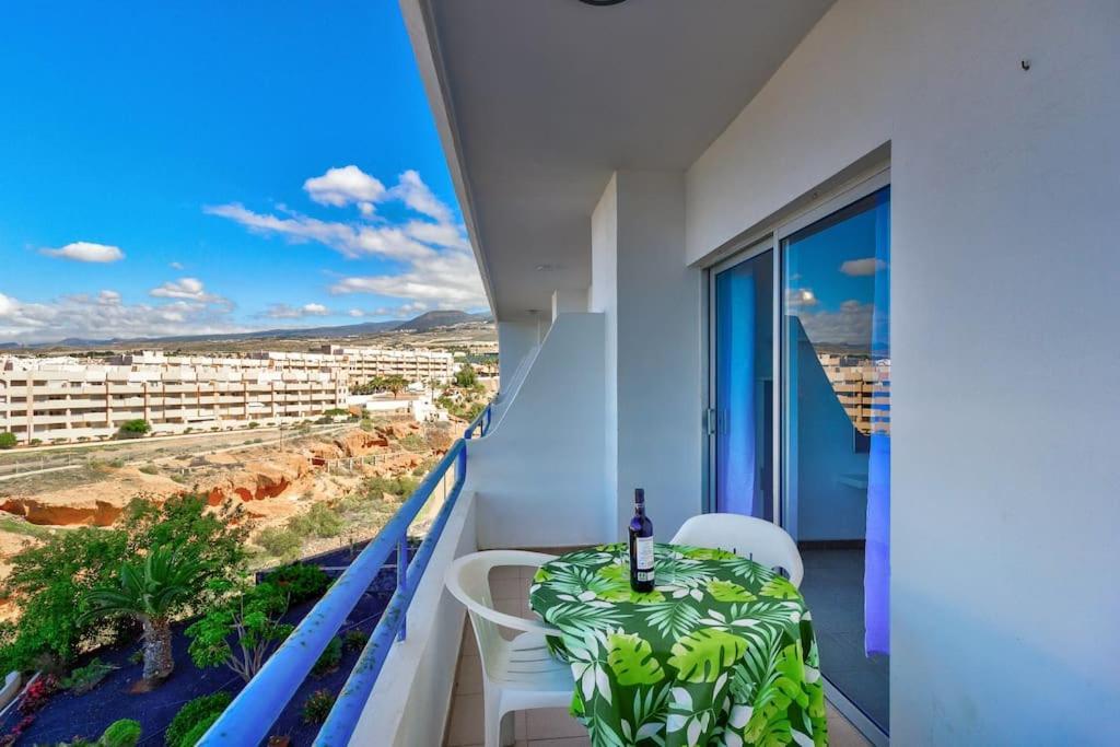Bonito Estudio Playa Paraiso Con Vista Al Mar By Paramount Holidays アデヘ エクステリア 写真